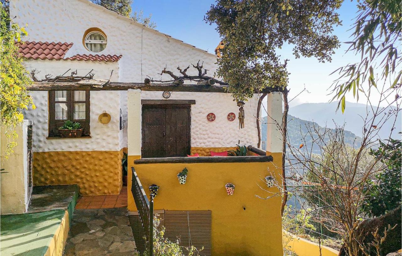 Amazing Cottage In Algatocin With Kitchen Екстериор снимка