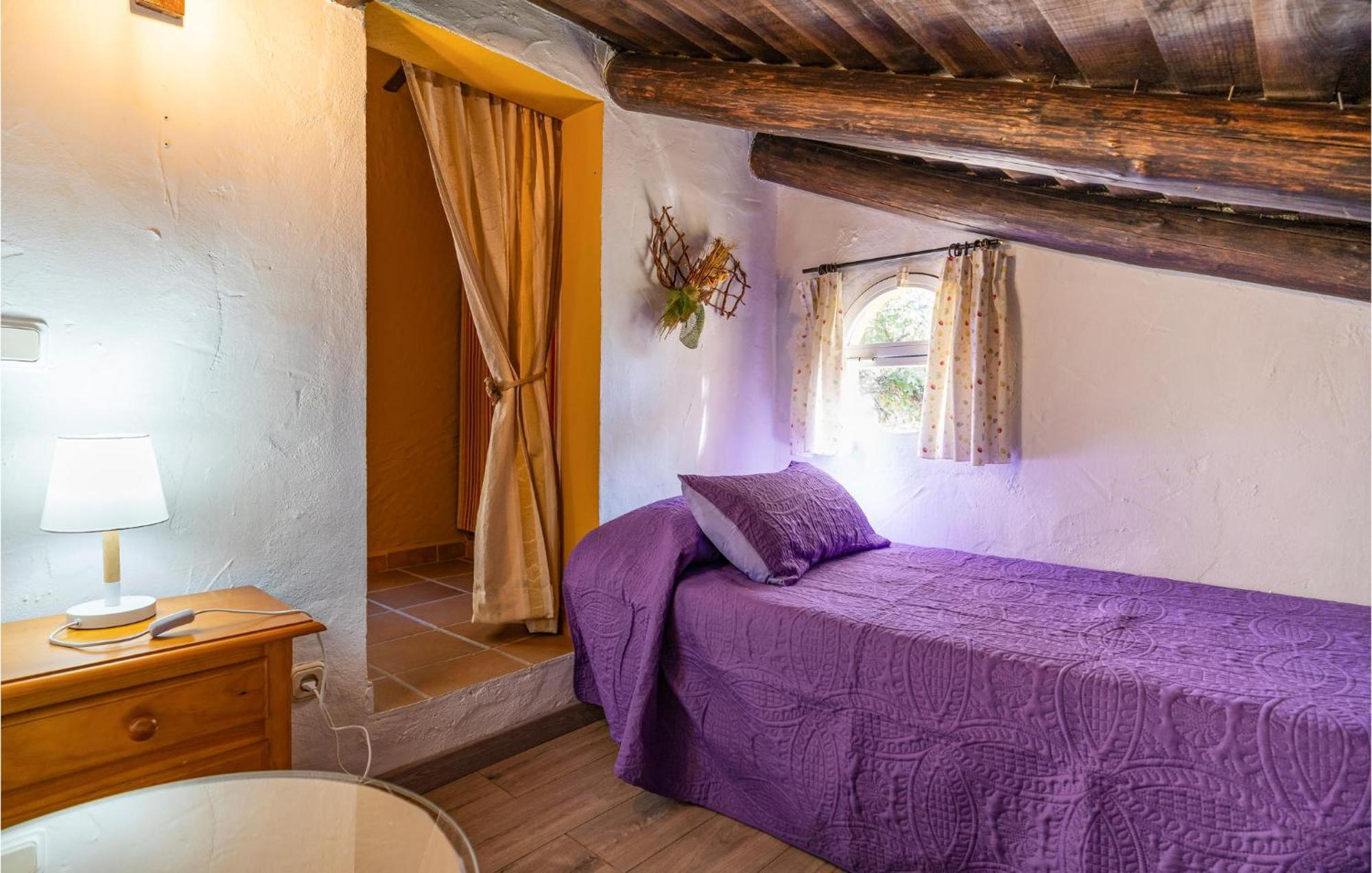 Amazing Cottage In Algatocin With Kitchen Екстериор снимка