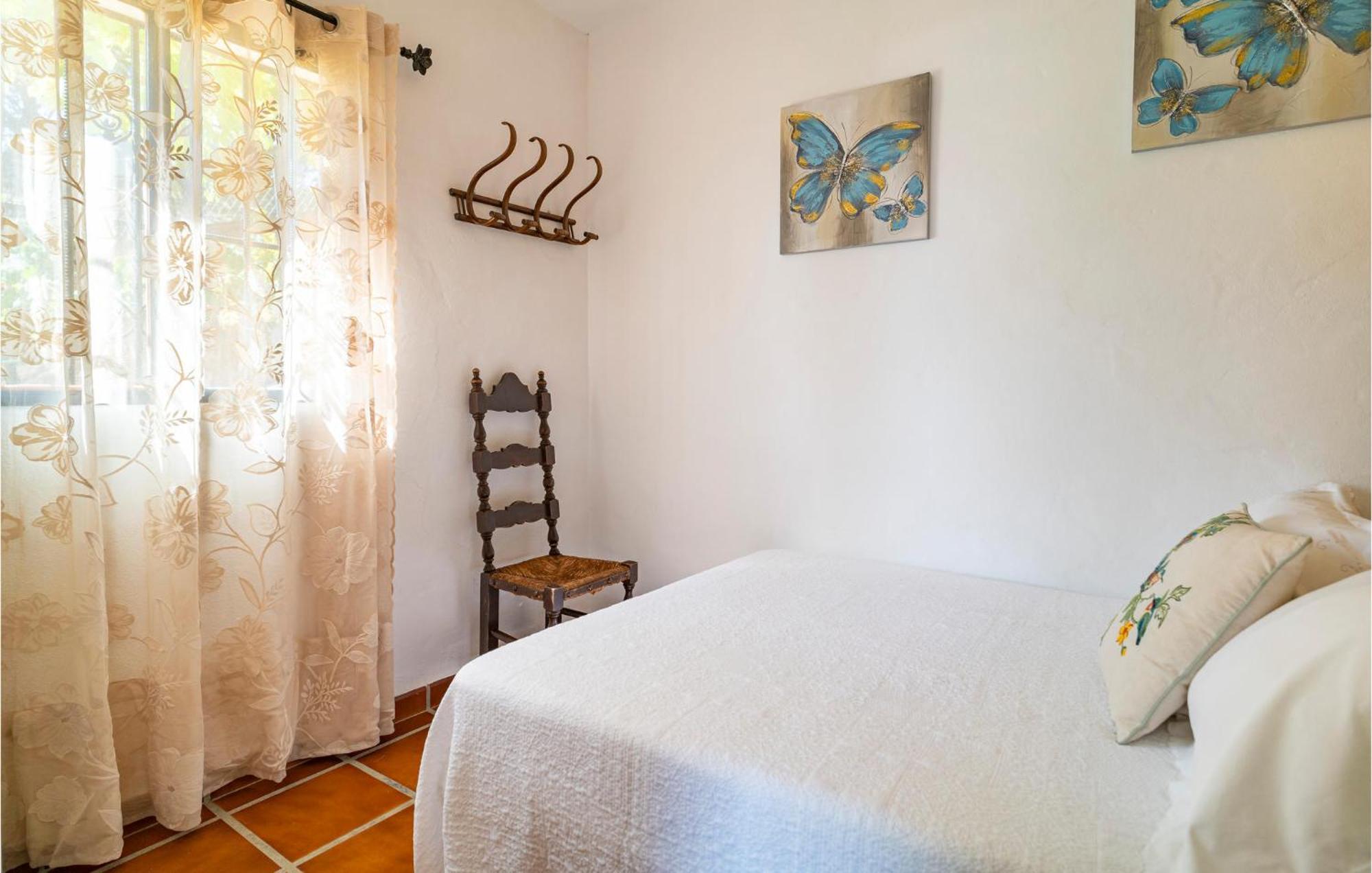 Amazing Cottage In Algatocin With Kitchen Екстериор снимка