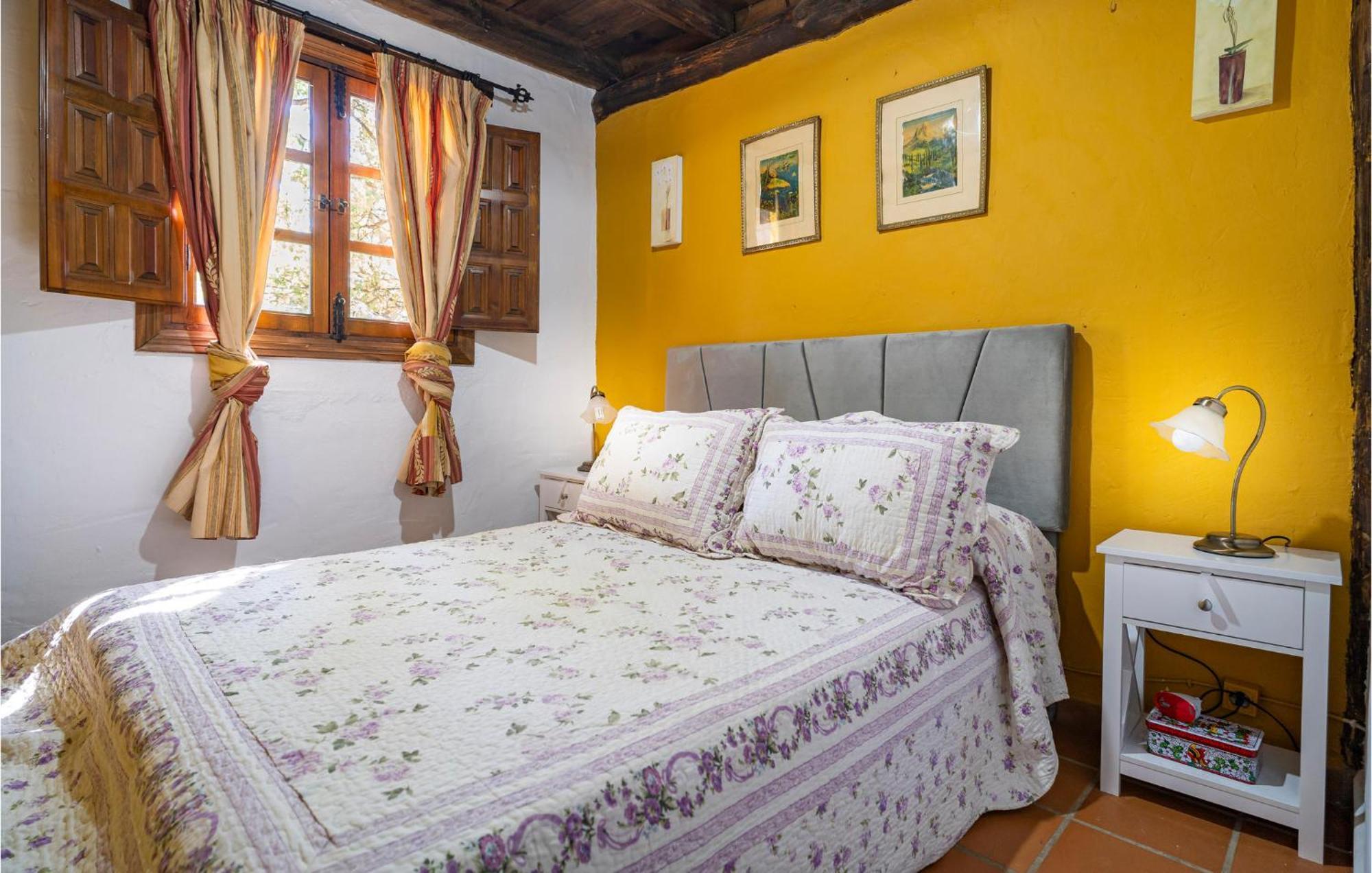 Amazing Cottage In Algatocin With Kitchen Екстериор снимка