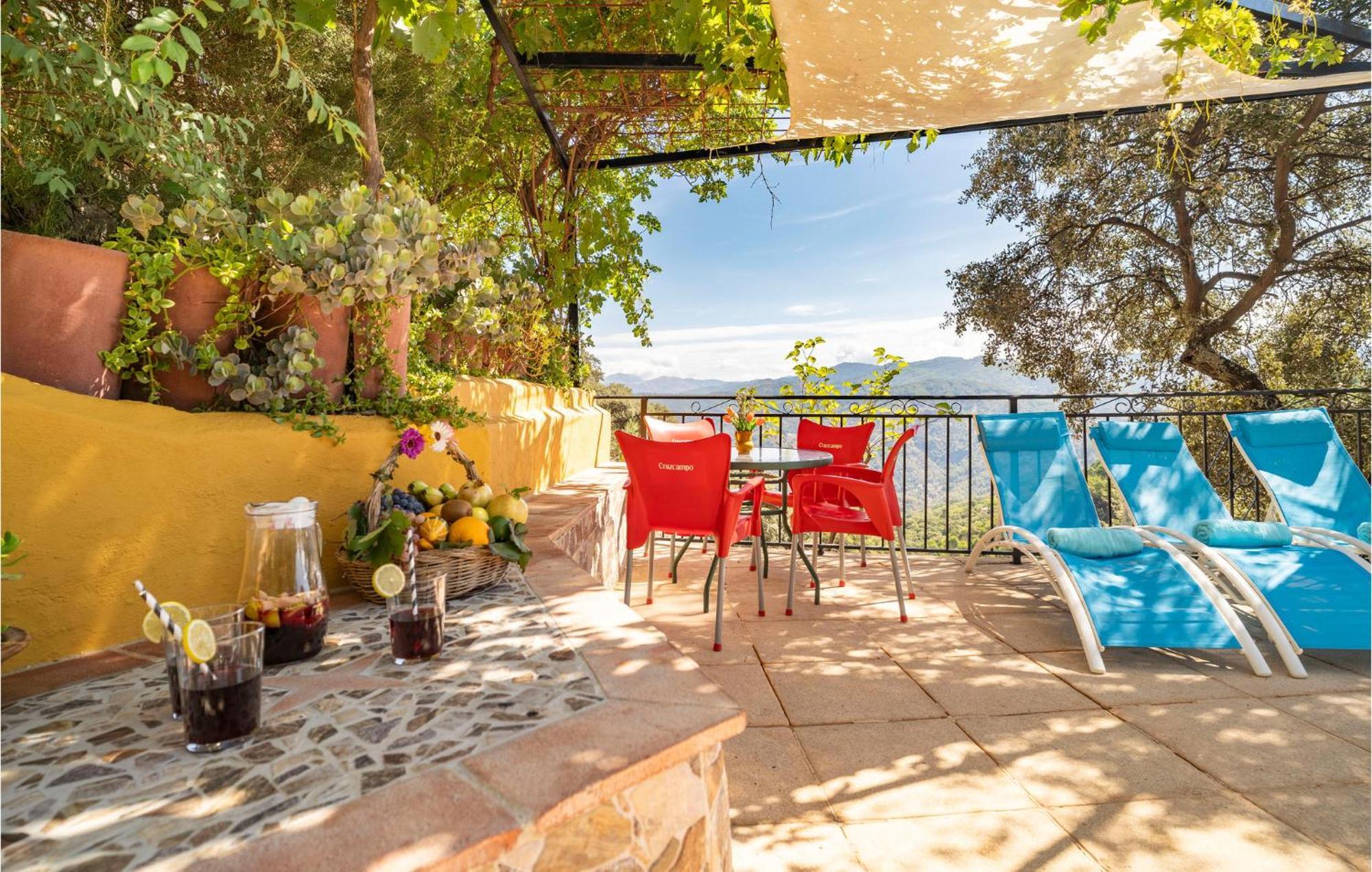 Amazing Cottage In Algatocin With Kitchen Екстериор снимка